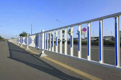 為什么道路上要做上護(hù)欄？