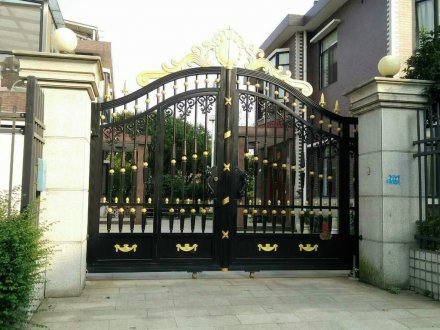 鋁藝大門怎么保養壽命更長