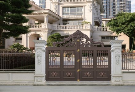 別墅鋁藝大門常見的風(fēng)格